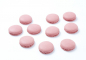 Preview: 48 Macaron Halbschalen pink von sweetART