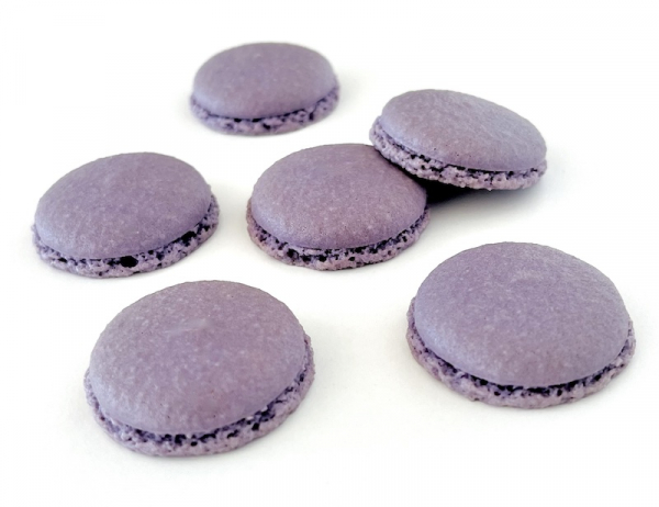 48 Macaron half shells violet at sweetART